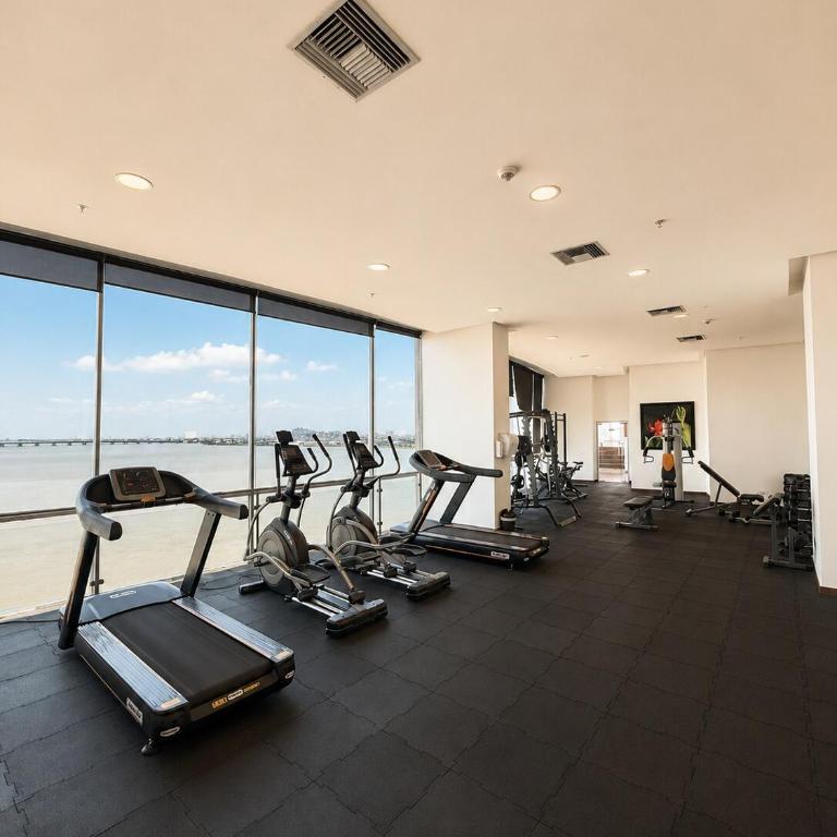 Suite Vista al Río con Piscina, Gym y Jacuzzi RF1-1107 - Apartamento de 1 dormitorio con vistas al río - 20