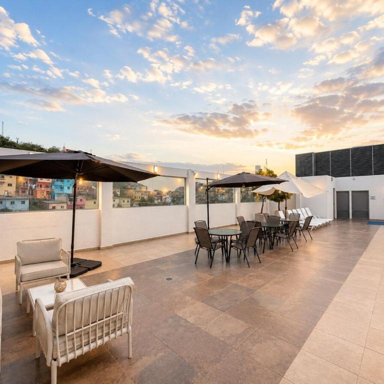 Suite Vista al Río con Piscina, Gym y Jacuzzi RF1-1107 - Apartamento de 1 dormitorio con vistas al río - 27