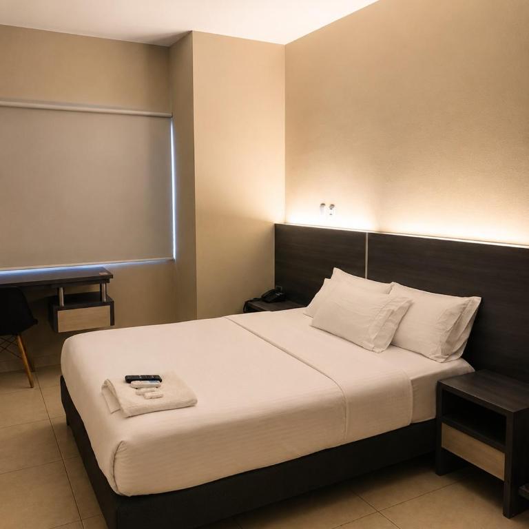Hotel Doral Inn - Deluxe Double Room (2 Adults + 1 Child) - 8