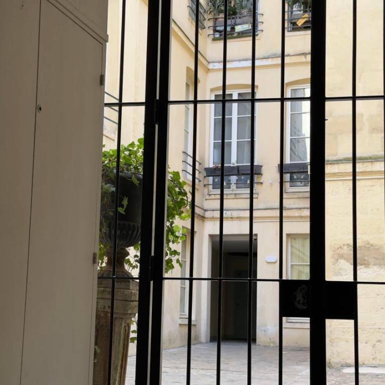 Fantastic heart of Marais Paris - One-Bedroom Apartment - 23
