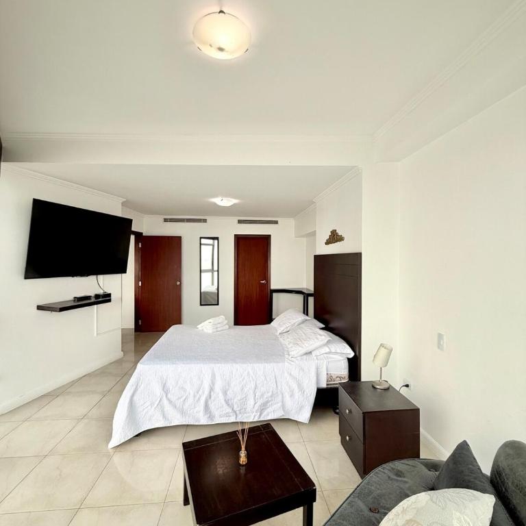Amplio departamento con vista panorámica al río RF2-1001 - Apartamento de 2 dormitorios con vistas al río - 23