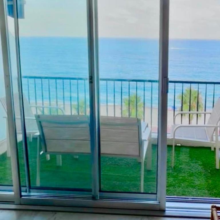 Sea view, Promenade des Anglais, 180 degree balcony, 4 people - Appartement 2 Chambres - 7