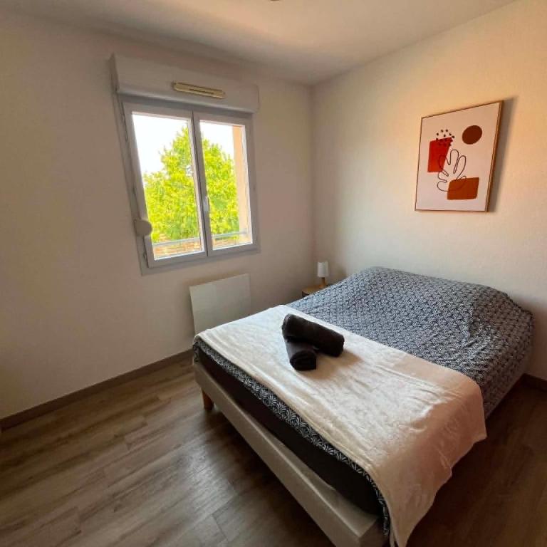 La Petite Citadine Proche Futuroscope - Three-Bedroom Home - 6