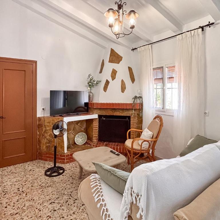 Nice Home In Frigiliana With Private Swimming Pool, Can Be Inside Or Outside - Casa de 2 dormitorios - 1