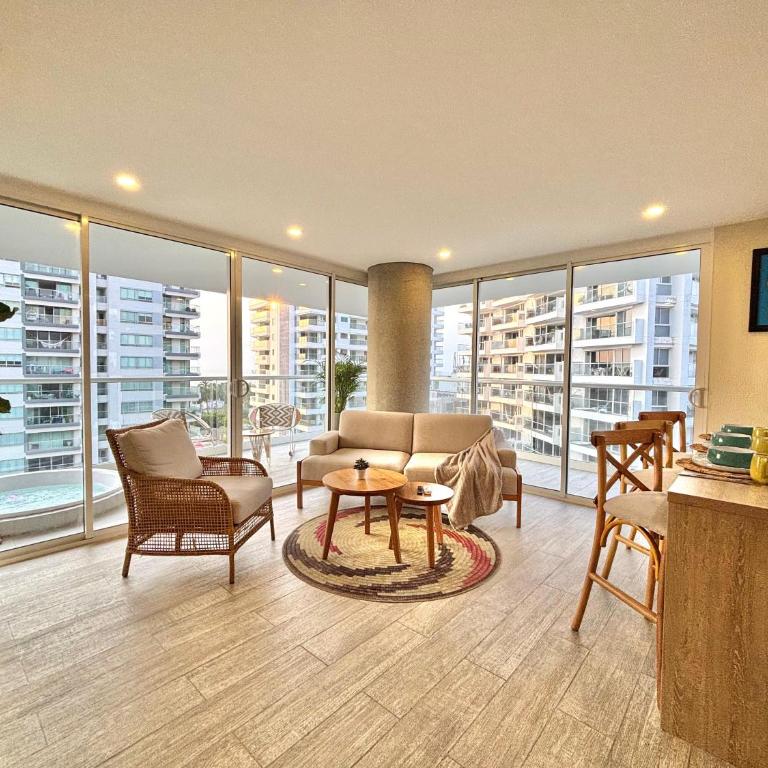Caribbean Luxury 2BR 2Bth Gem with sea views, hot water and private jacuzzi on balcony - One-Bedroom Apartment - 41