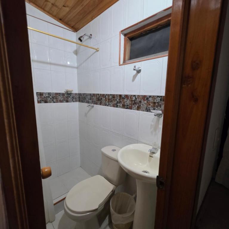 Casa vacacional en Girardot - Two-Bedroom House - 11
