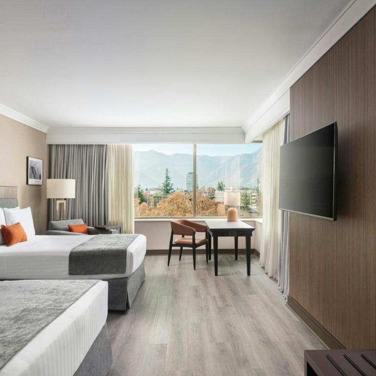 Santiago Marriott Hotel - Urban Guest Room with One King Bed - 2