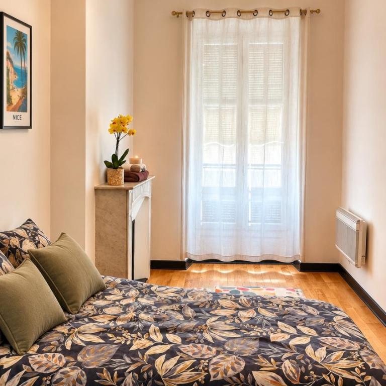 Authentic Nice Port Apartment - Walk Everywhere - Apartamento de 2 dormitorios - 16