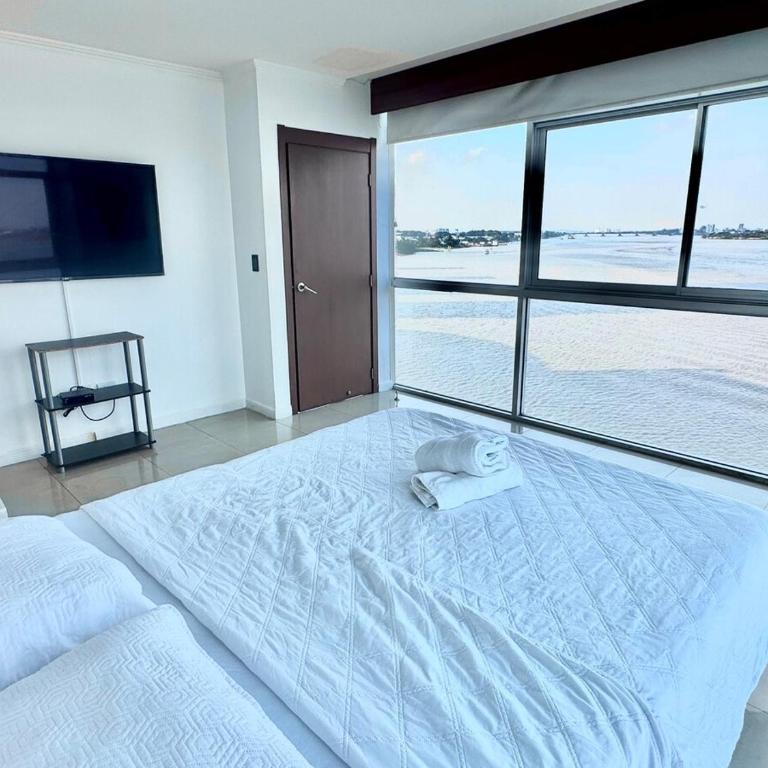 Departamento con vista al río, piscina y gym RF2-407 - Apartamento de 3 dormitorios - 2