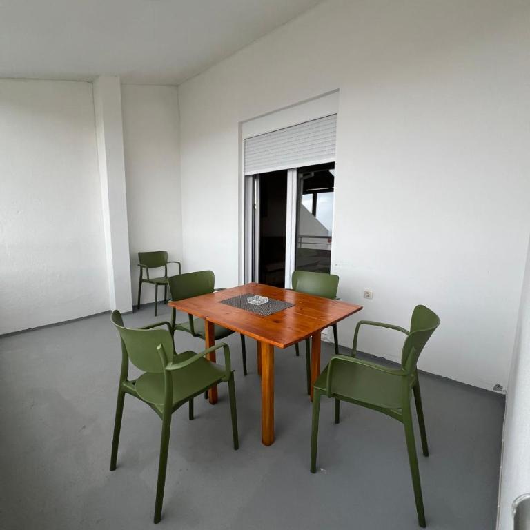 Apartments Andrović - Apartman sa 2 Spavaće Sobe, Terasom i Pogledom na More - 17