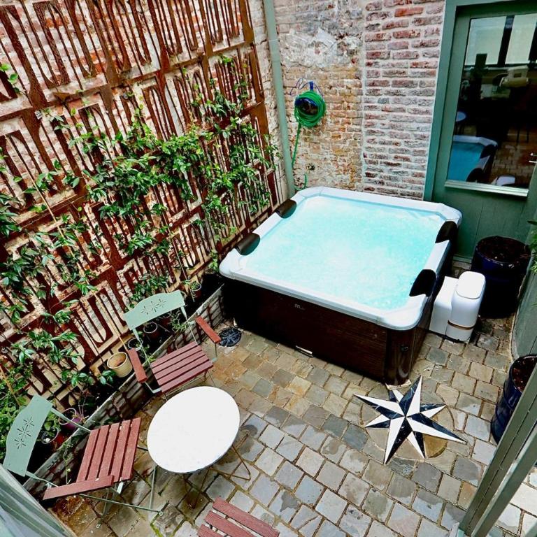 Exceptional double house with Jacuzzi - Villa - 33