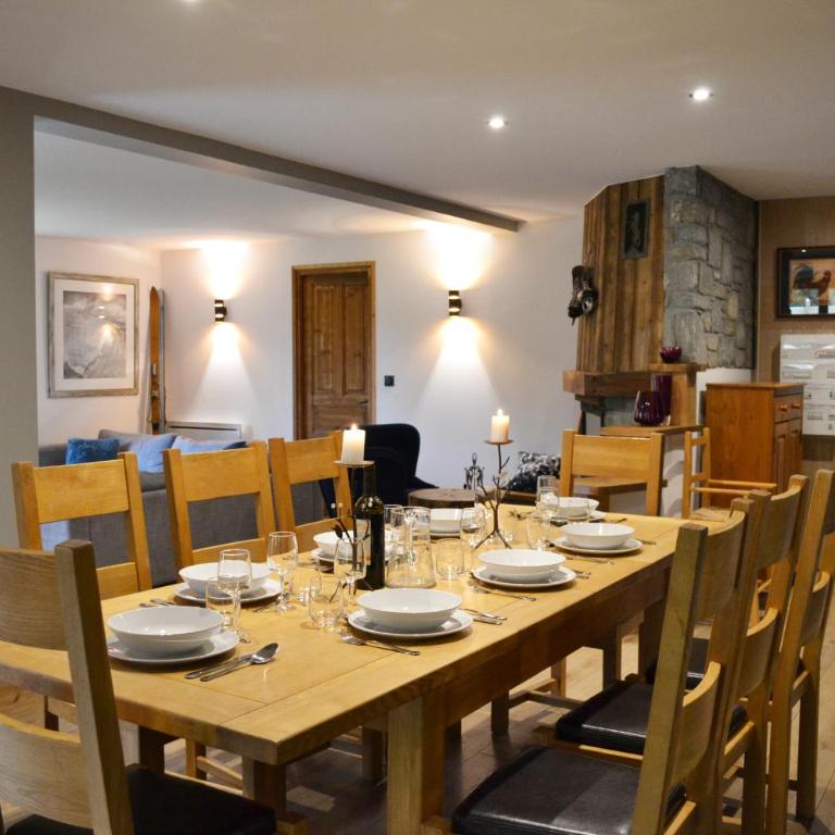 Chalet Mugnier - Suite with Hot Tub - 15