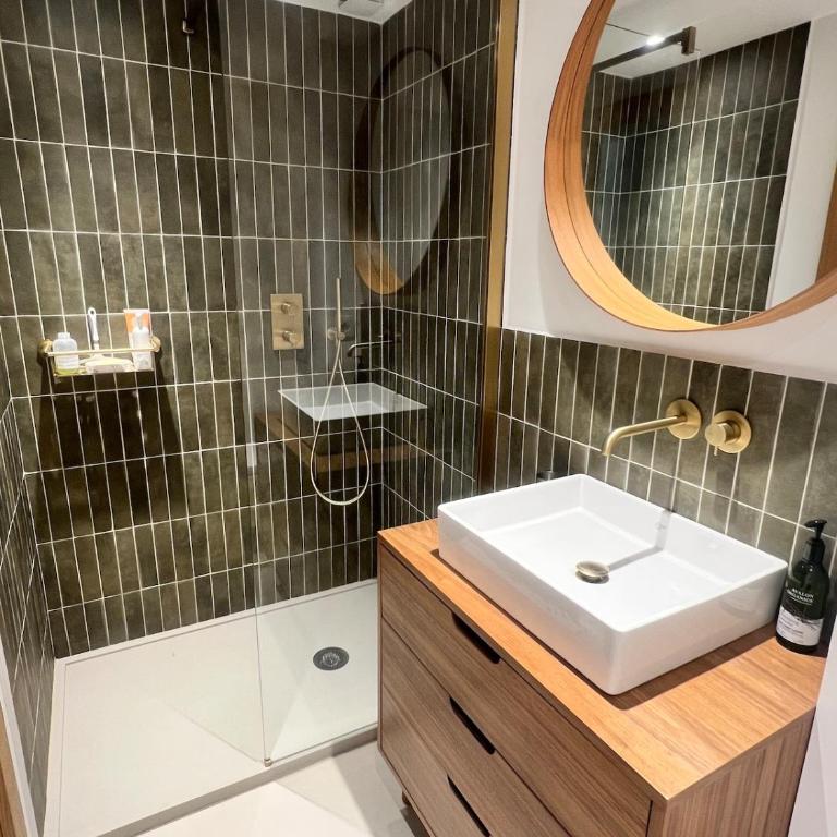 Provençal Villa with gym sauna, 5 min walk Valbonne - Villa - 20