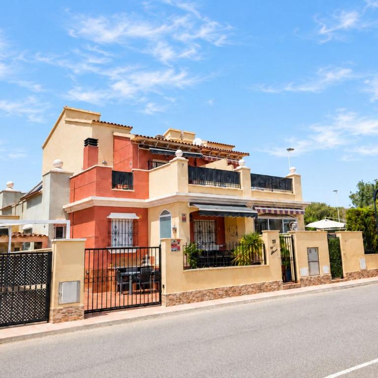 Altos de la Baha Spacious Townhouse with Private Garden Pool - Ferienhaus - 1