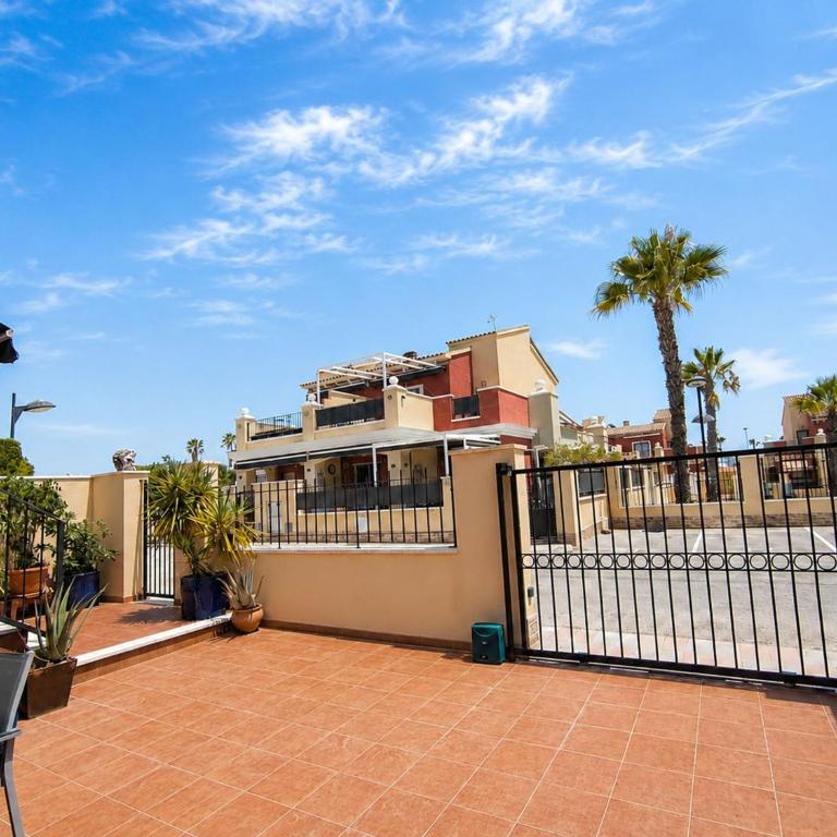 Altos de la Baha Spacious Townhouse with Private Garden Pool - Ferienhaus - 9