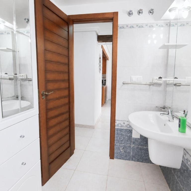 Altos de la Baha Spacious Townhouse with Private Garden Pool - Ferienhaus - 28