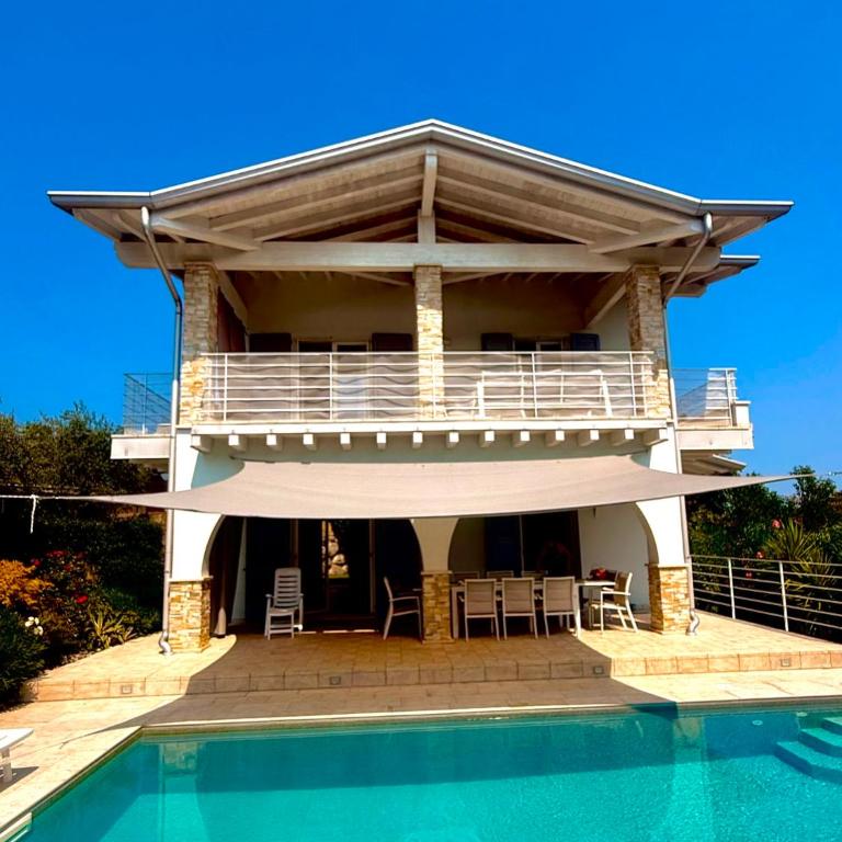 Villa Bocciolo, piscina, giardino, vasca idromassaggio - Villa Deluxe - 13