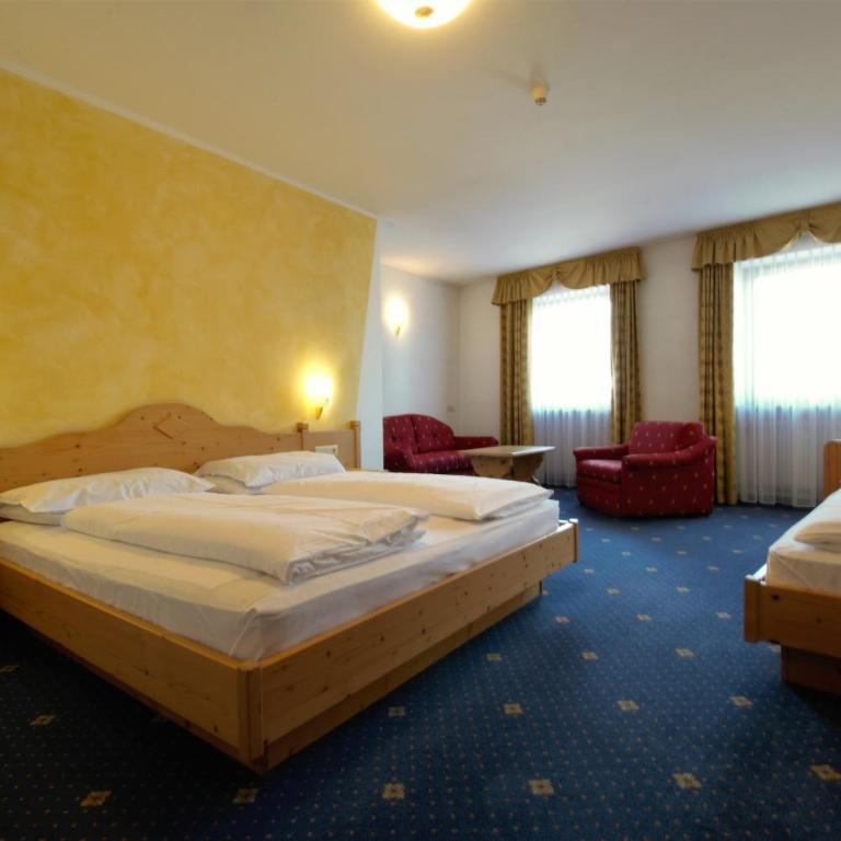 Hotel Urthaler - Camera Tripla - 4