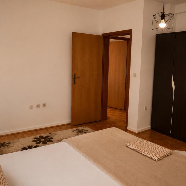 Apartmani Lejla - Dvokrevetna Soba sa Bračnim Krevetom/Zasebnim Krevetima i Terasom - 8