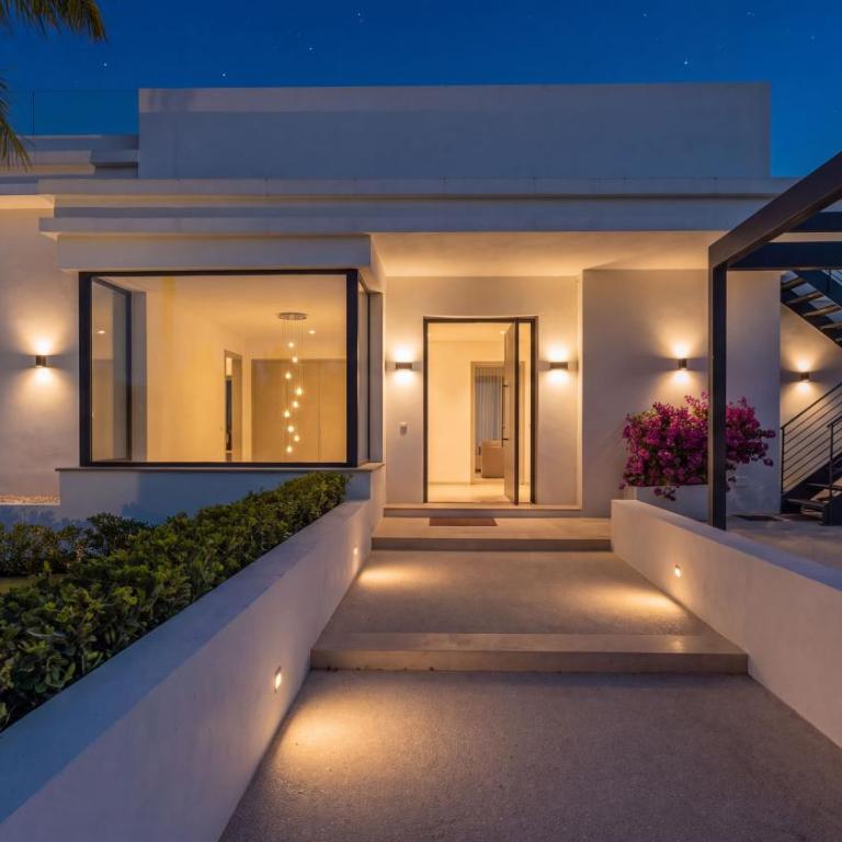 VACATION MARBELLA I Villa Status, Private Pool, 5min to the Beach, BBQ, Rooftop Terrace, 5 BDRS, Luxury Villa - Villa with Private Pool - 65