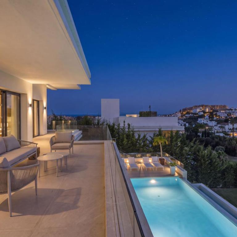 VACATION MARBELLA I Villa Status, Private Pool, 5min to the Beach, BBQ, Rooftop Terrace, 5 BDRS, Luxury Villa - Villa with Private Pool - 58