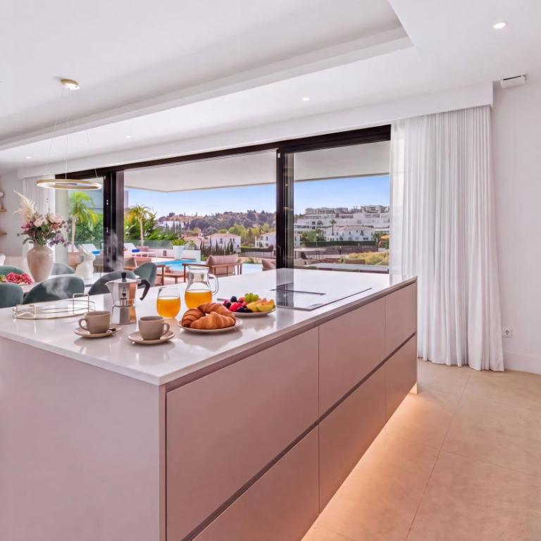 VACATION MARBELLA I Villa Status, Private Pool, 5min to the Beach, BBQ, Rooftop Terrace, 5 BDRS, Luxury Villa - Villa with Private Pool - 62