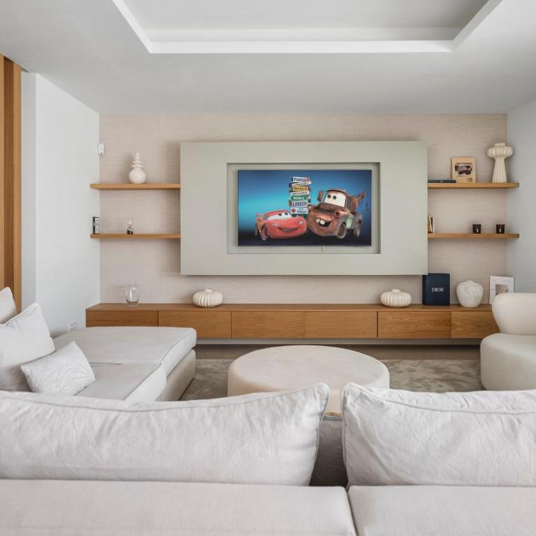 VACATION MARBELLA I Villa Status, Private Pool, 5min to the Beach, BBQ, Rooftop Terrace, 5 BDRS, Luxury Villa - Villa with Private Pool - 50