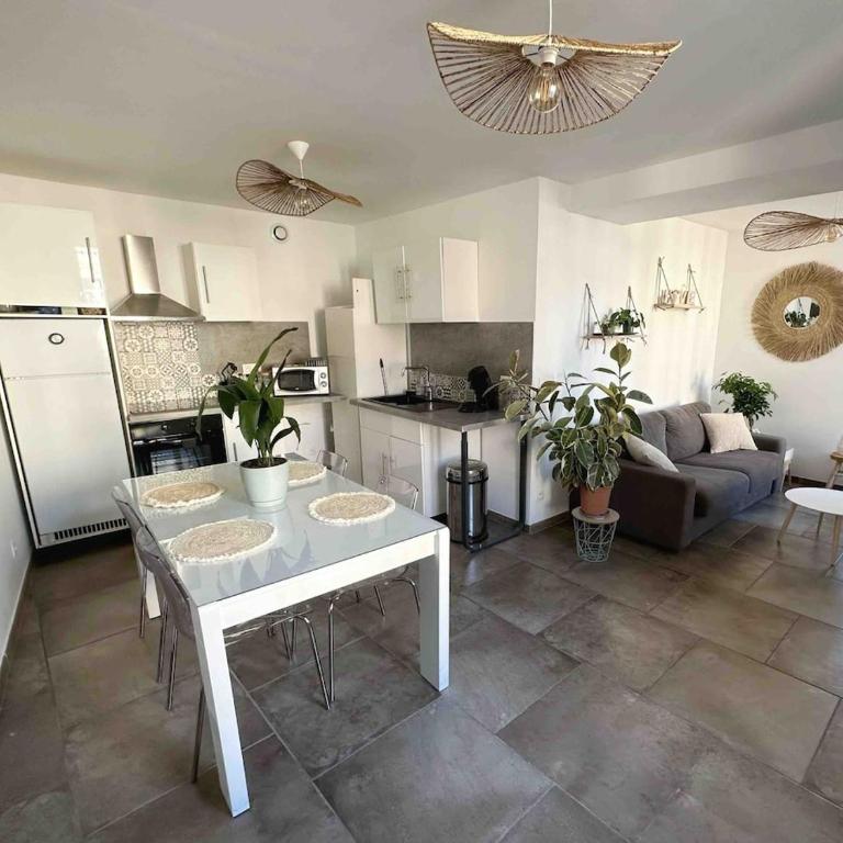 Appartement Chaleureux - Appartement 1 Chambre - 6