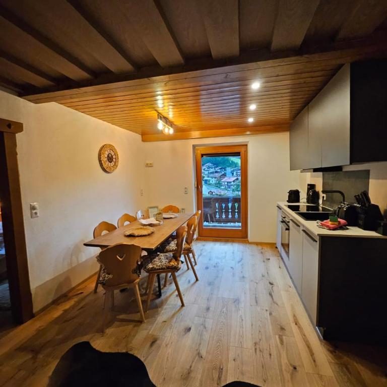 GG Haus Zillertal - Haus mit 4 Schlafzimmern - 85