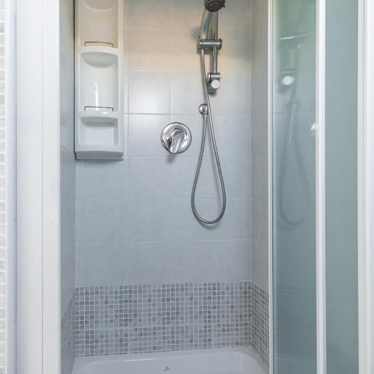 -Due Passi dal Mare- Attico in Centro con Terrazzo - Two-Bedroom Apartment with Terrace - 51