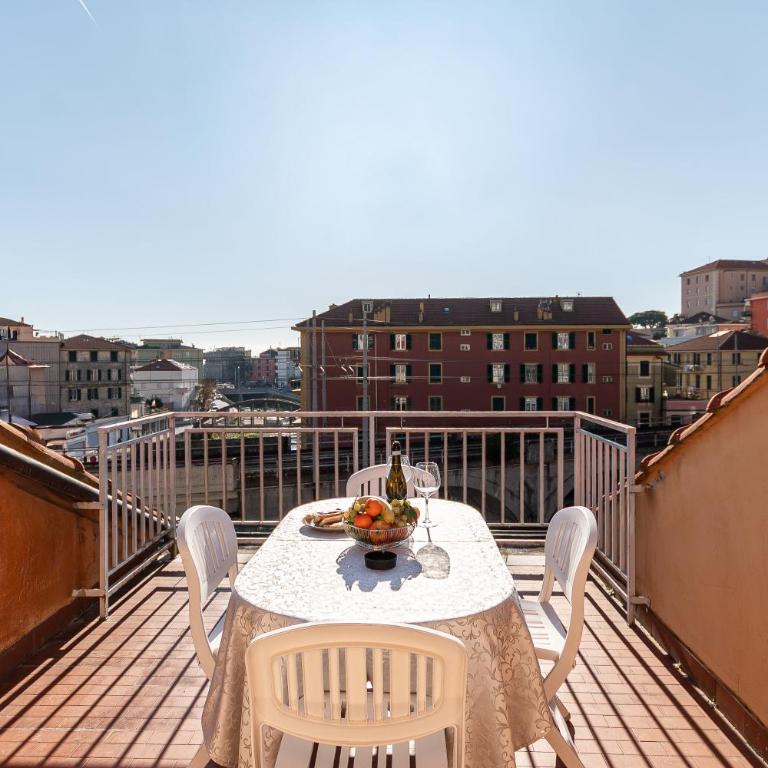 -Due Passi dal Mare- Attico in Centro con Terrazzo - Two-Bedroom Apartment with Terrace - 11