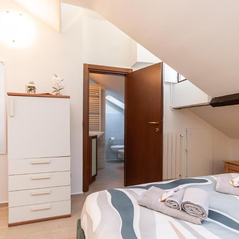 -Due Passi dal Mare- Attico in Centro con Terrazzo - Two-Bedroom Apartment with Terrace - 8