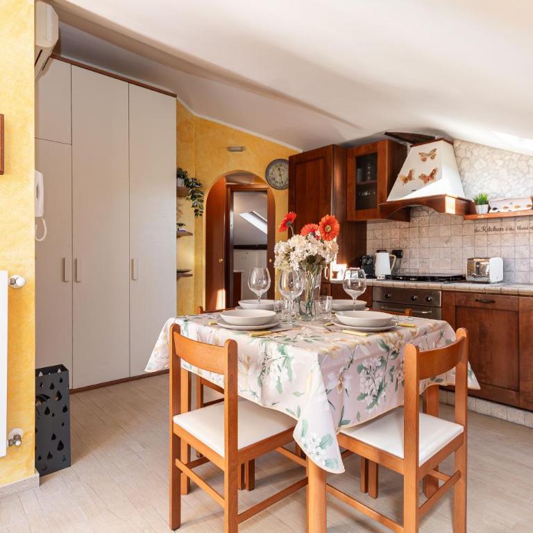 -Due Passi dal Mare- Attico in Centro con Terrazzo - Two-Bedroom Apartment with Terrace - 1