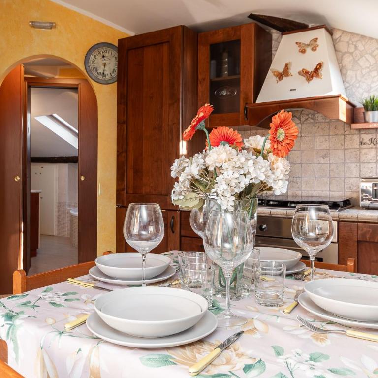 -Due Passi dal Mare- Attico in Centro con Terrazzo - Two-Bedroom Apartment with Terrace - 28