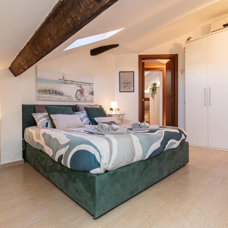-Due Passi dal Mare- Attico in Centro con Terrazzo - Two-Bedroom Apartment with Terrace - 12