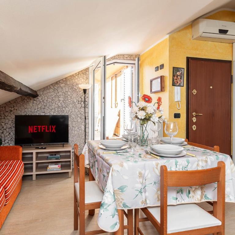 -Due Passi dal Mare- Attico in Centro con Terrazzo - Two-Bedroom Apartment with Terrace - 31