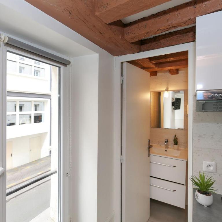 Studio parisien 20m2 en face du musee Grevin - 2P - Apartment - 13