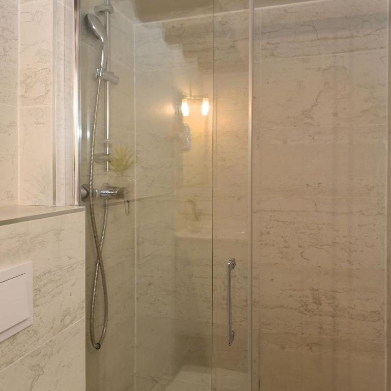 Studio parisien 20m2 en face du musee Grevin - 2P - Apartment - 15