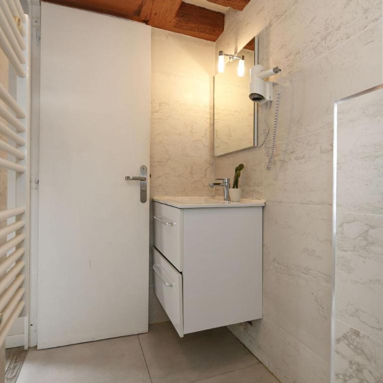 Studio parisien 20m2 en face du musee Grevin - 2P - Apartment - 17