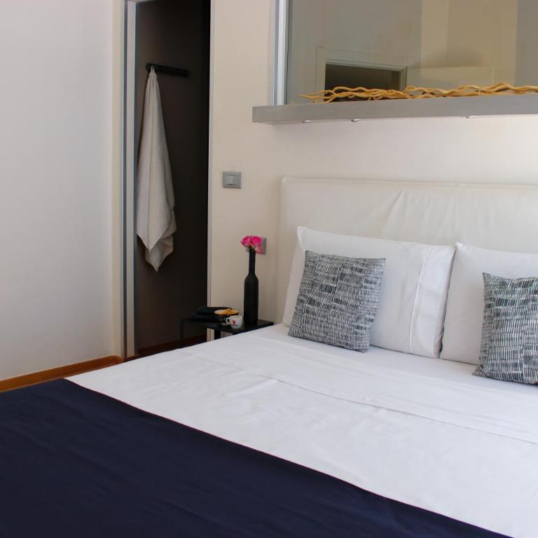 Zena house - Two-Bedroom Deluxe Apartment with Balcony - 14