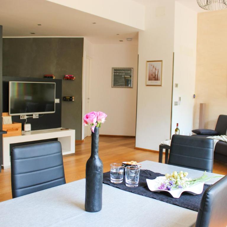 Zena house - Two-Bedroom Deluxe Apartment with Balcony - 33