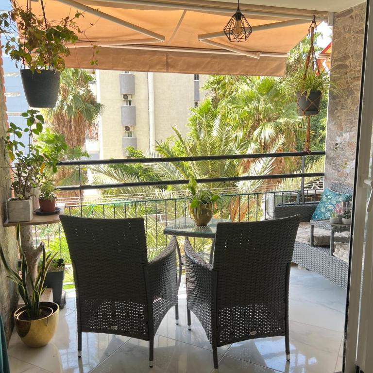 BENILOVE2 -appartement traversant et lumineux à LEVANTE Parking gratuit - One-Bedroom Apartment with Terrace - 5