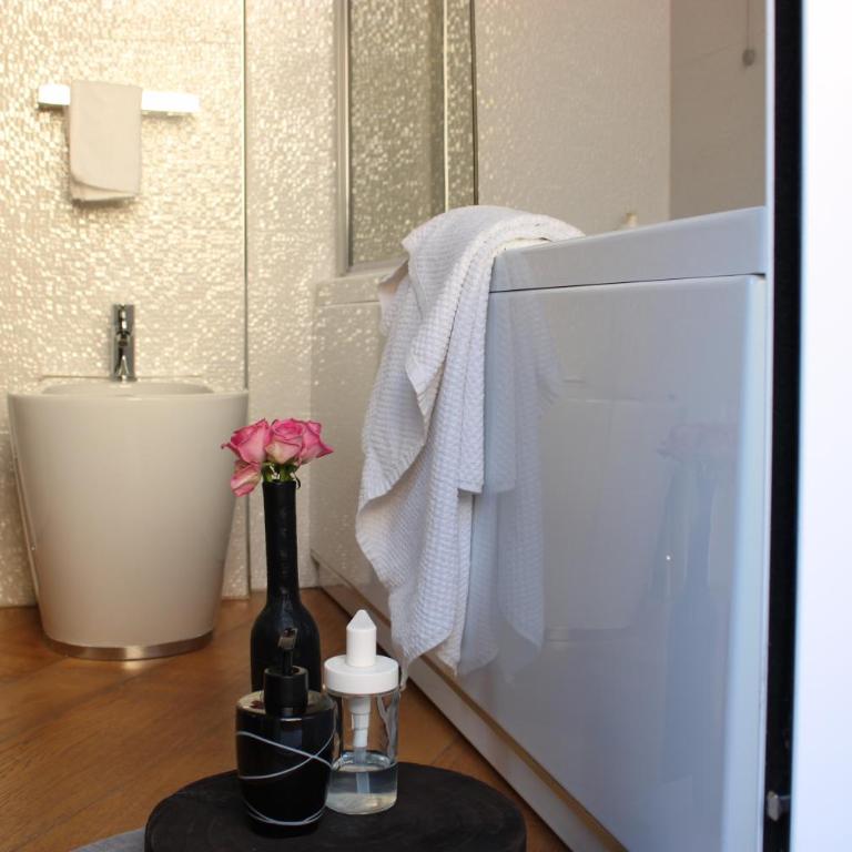 Zena house - Two-Bedroom Deluxe Apartment with Balcony - 12