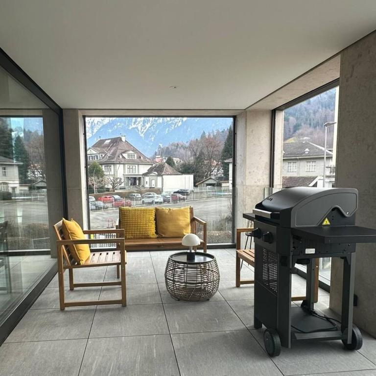Jungfrau View Luxury Apartment at Interlaken West Station with Terrace and AC - Apartment - 46