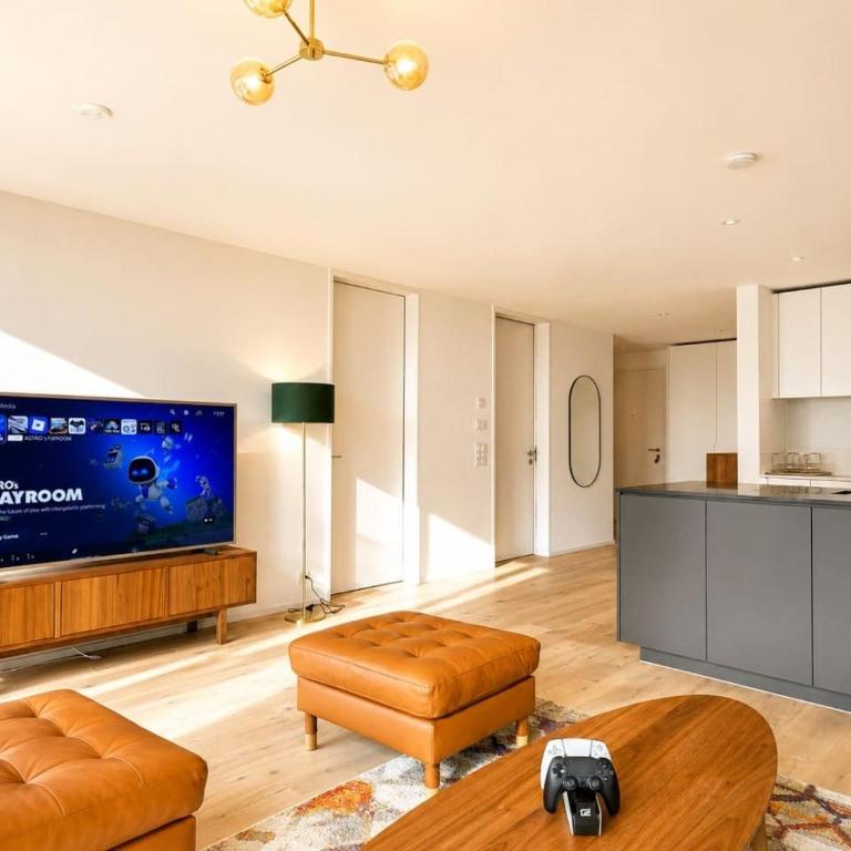 Jungfrau View Luxury Apartment at Interlaken West Station with Terrace and AC - Apartment - 57