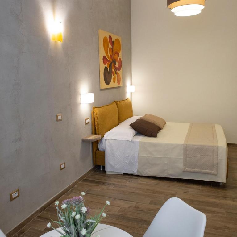 La Dimora di Parthenope Ferrara Rooms - Habitación Triple con baño privado - 5