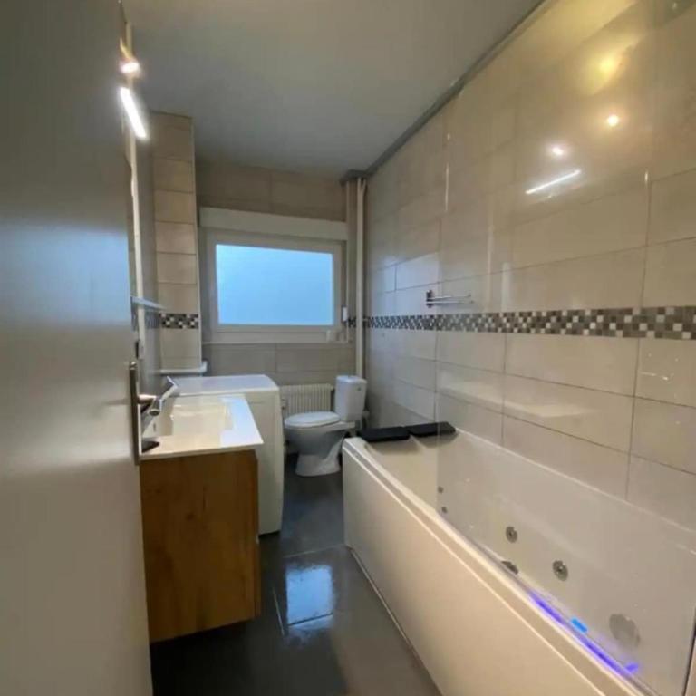 Charming 3 rooms - Mulhouse center - Two-Bedroom Apartment - 20