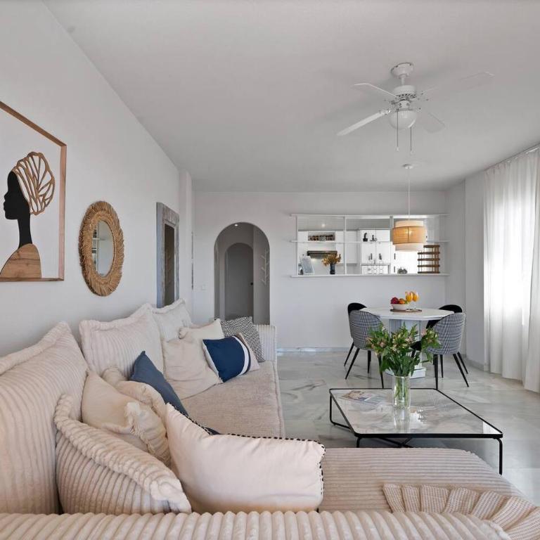 Cozy Calahonda Apt w Sea Views, Pool and Sunsets - Single Room - 35