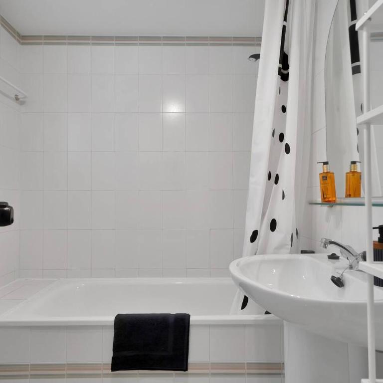 Cozy Calahonda Apt w Sea Views, Pool and Sunsets - Single Room - 28