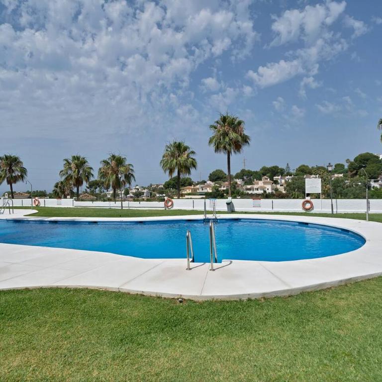 Cozy Calahonda Apt w Sea Views, Pool and Sunsets - Single Room - 14